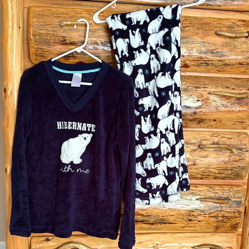 Secret Treasures Navy and White Polar Bear Pajama Set